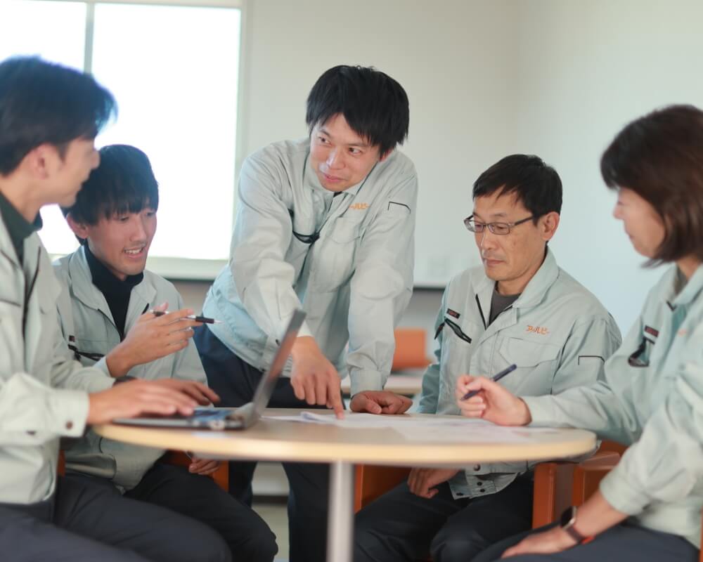 設計から製造までの流れ